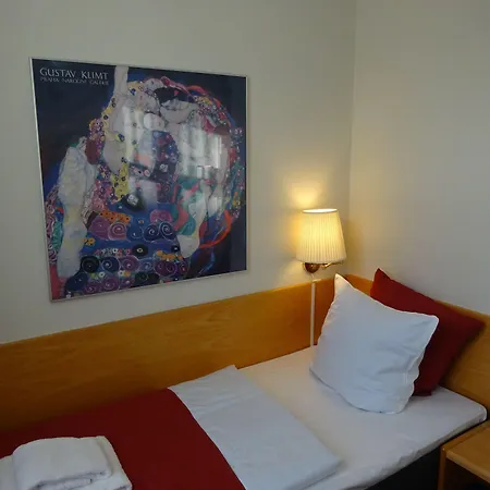Nebo Hotell