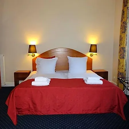 Nebo Hotel 2*
