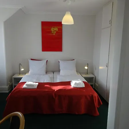 Nebo Hotel 2*