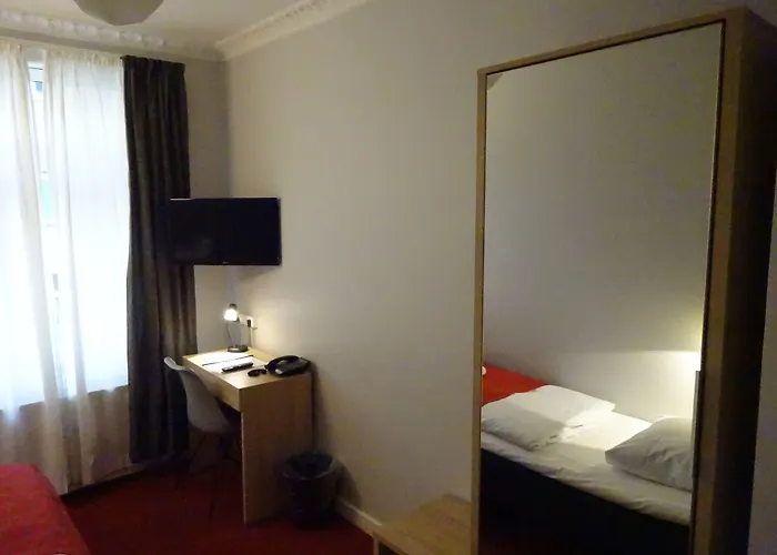 Hotel Nebo 2*