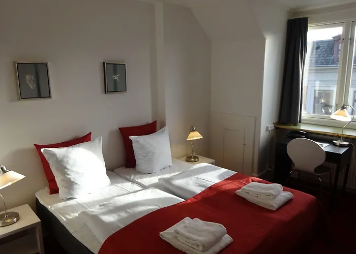 Nebo Hotel 2*