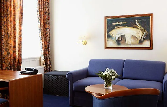 Hotel Nebo 2*