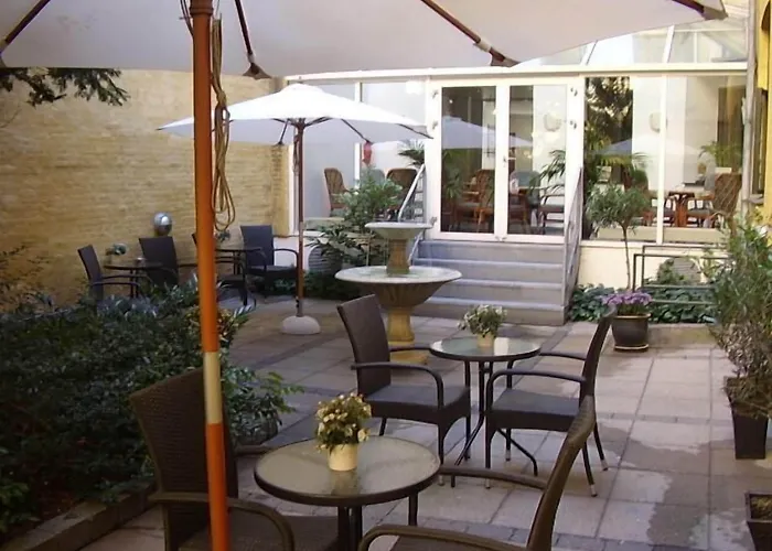 Hotel Nebo 2*