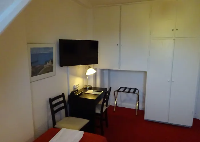 Hotel Nebo 2*